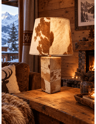 Lampe à Poser en Peau de Vache | Déco Chalet Montagne
