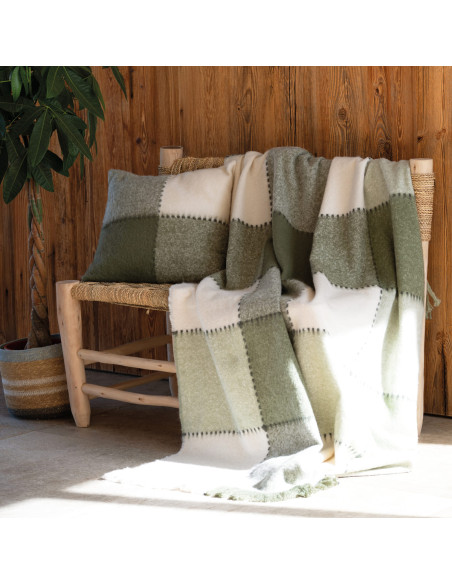 Plaid à carreaux BEIJA kaki 130 x 150 cm