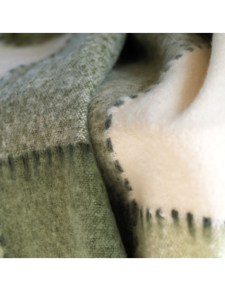 Plaid à carreaux BEIJA kaki 130 x 150 cm