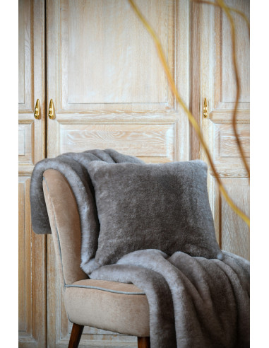 Coussin fausse fourrure HARLOW Taupe 45 x 45 cm