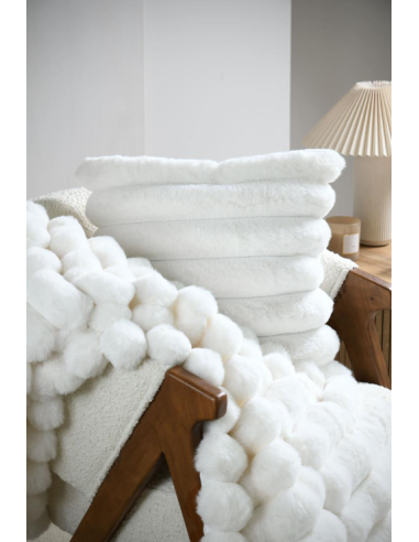 Coussin fausse fourrure POLARY blanc 45 x 45 cm