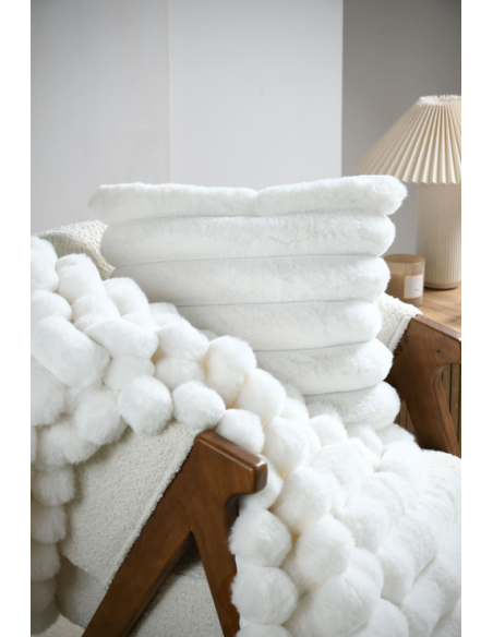 Coussin fausse fourrure POLARY blanc 45 x 45 cm